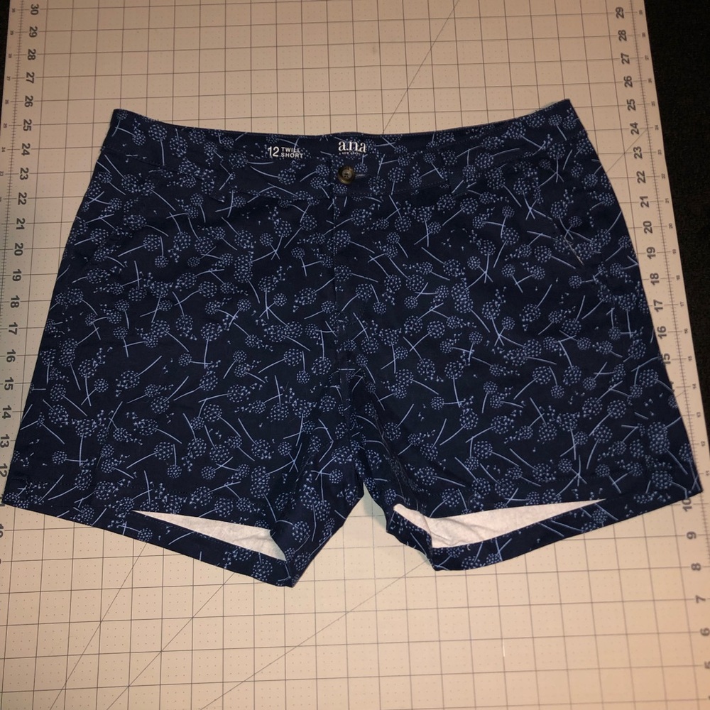 a.n.a. Twill Shorts. Size 12. Blue color.